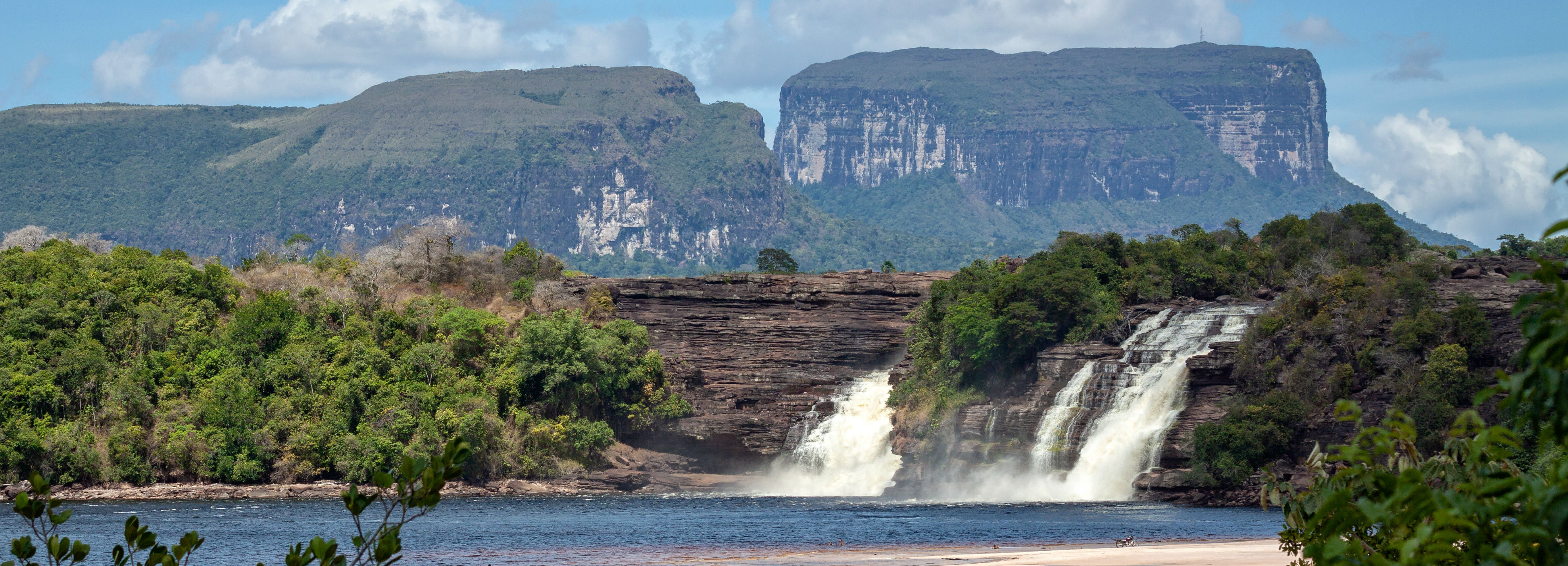 Природные особенности венесуэлы. Водопад Канайма Венесуэла. Нац парк Канайма Венесуэла. Mochima National Park Венесуэла. Водопад Анхель (национальный парк Канайма Венесуэла).