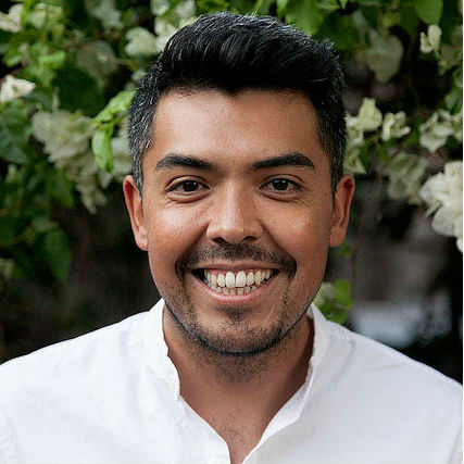 Headshot of Victor Quintanilla Sangüeza