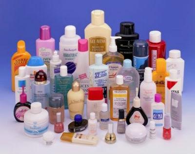 Foto: Productos como los de la foto son fuente de contaminación y contienen gran cantidad de químicos. Fuente: beautyblog.es