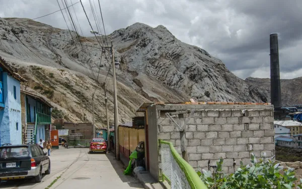 Calle de la ciudad de La Oroya en Perú