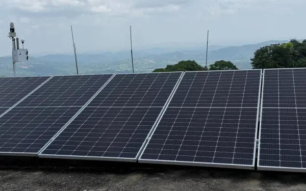Panel solar en una comunidad de Cuetzalan, México