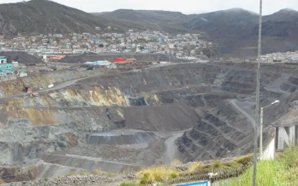 Photo: A mine in the city of Cerro de Pasco, Peru. Credit: María José Veramendi