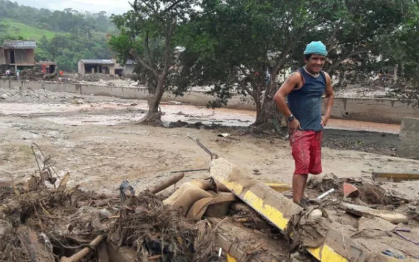 En Mocoa, Colombia, un megadeslizamiento arrastró masas de agua, tierra y lodo, sepultando barrios completos.