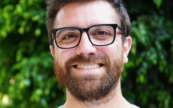 Headshot of Andrés Pirazzoli