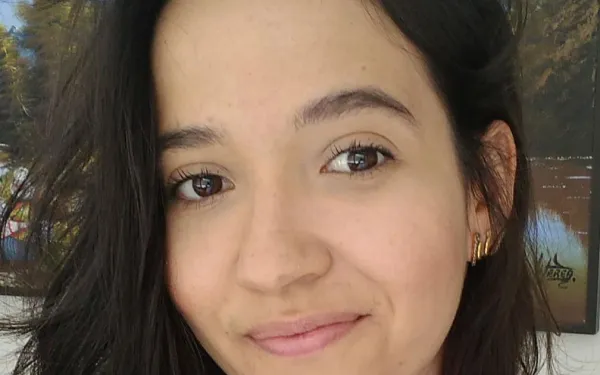Headshot of Tayná das Chagas Lemos