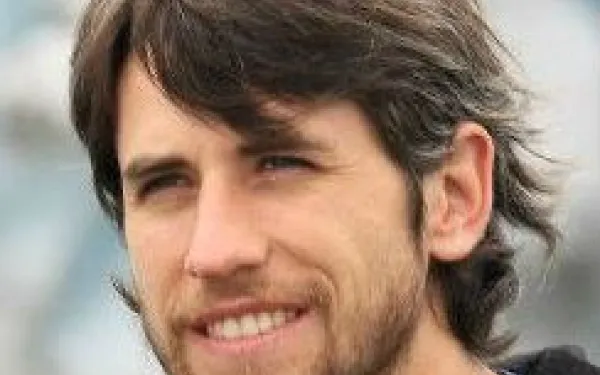 Headshot of Tomás González Astorga