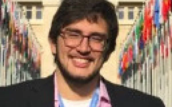 Headshot of Tiago Medeiros