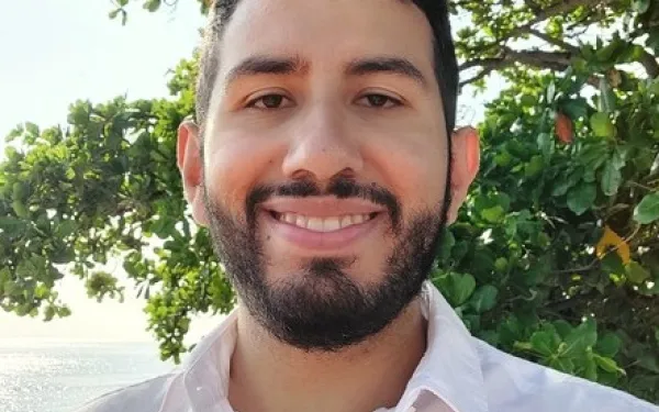 Headshot of Hugo Mobarec