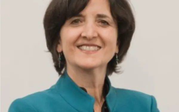 Headshot of Nicole Etchart