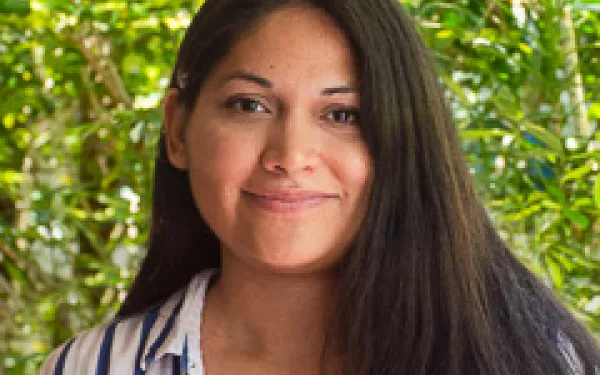 Headshot of Abril Oliveros