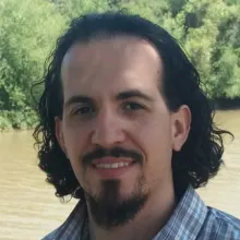 Headshot of Esteban Ibarguren